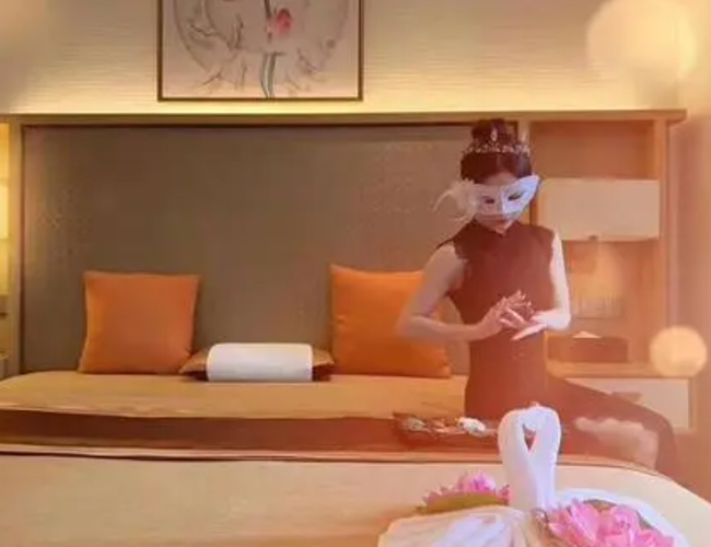 我在南京建邺体验了下高端男士按摩spa会馆，私人会所花样超多